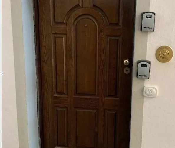 Mansarda Teatro Duse Centro بولونيا