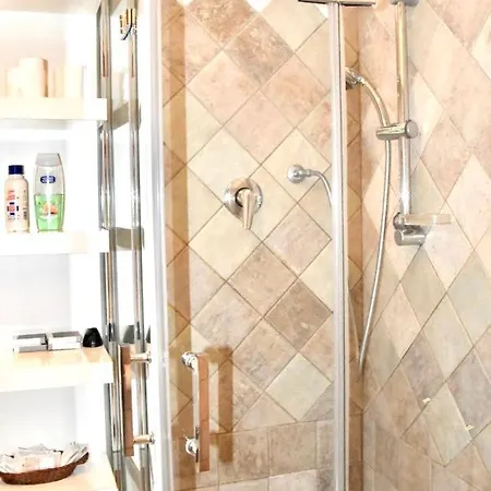 Mansarda Teatro Duse Centro * Bolonya