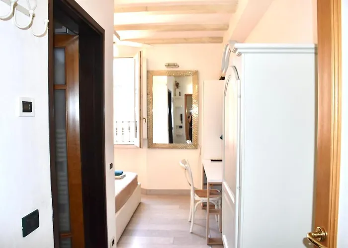 Apartmán Mansarda Teatro Duse Centro