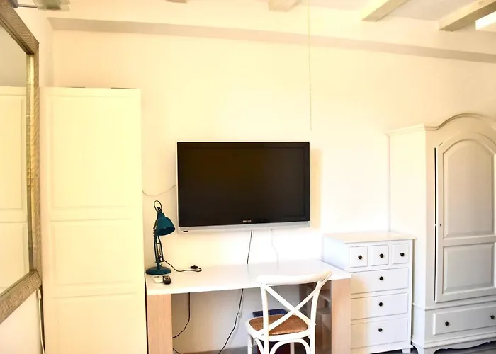 Apartmán Mansarda Teatro Duse Centro *