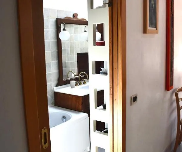 Apartmán Mansarda Teatro Duse Centro *