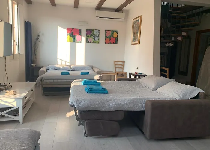 Mansarda Teatro Duse Centro Apartmán