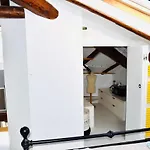 Apartment Mansarda Teatro Duse Centro